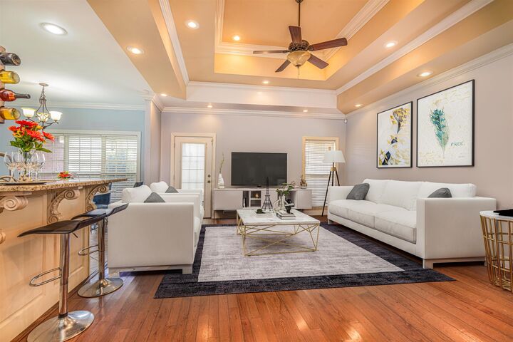Property Photo:  112 Aidan Ln  AL 35661 - MUSCLE S 