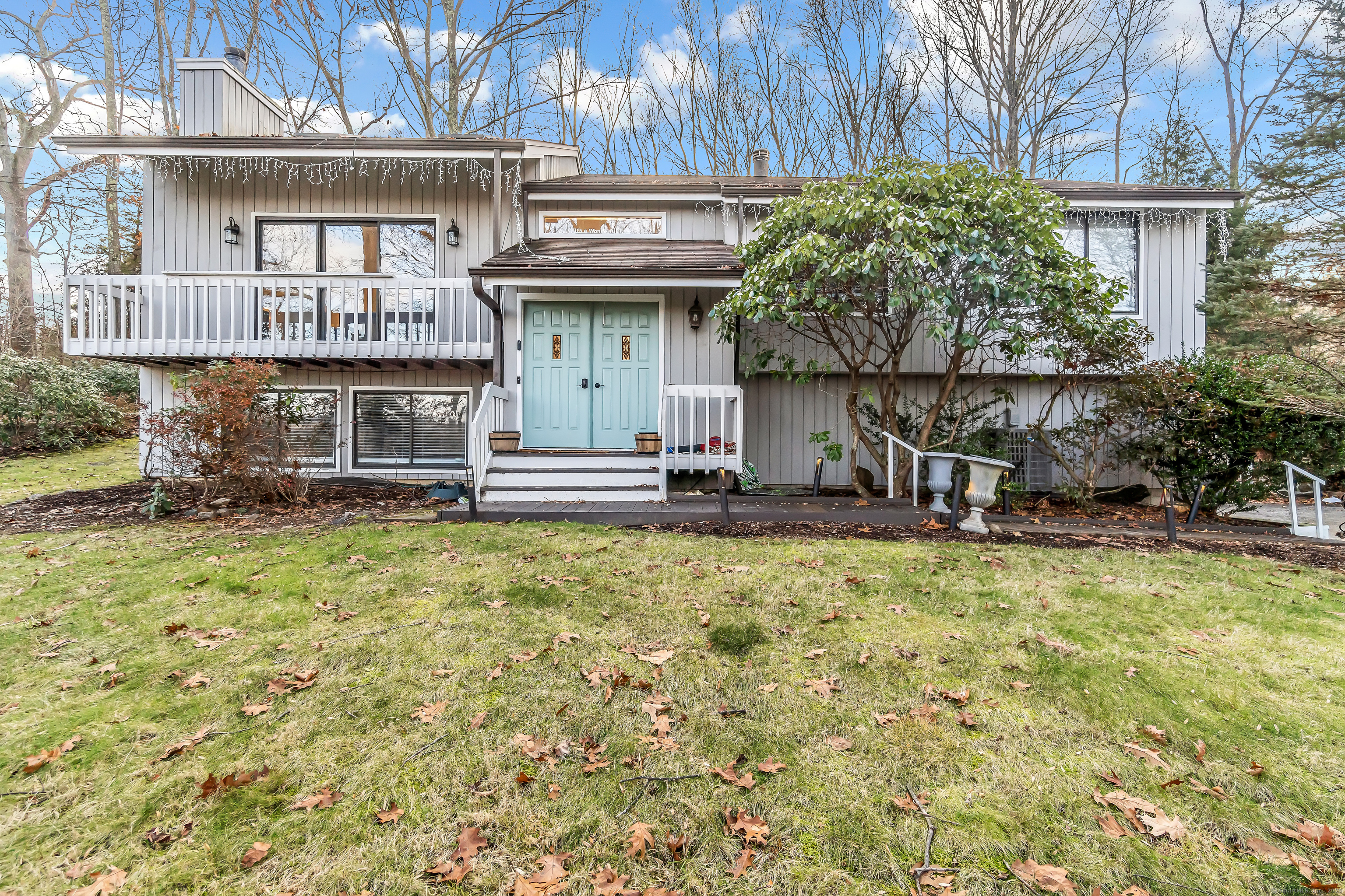 Property Photo: 520 Walnut Tree Hill Road CT 06484