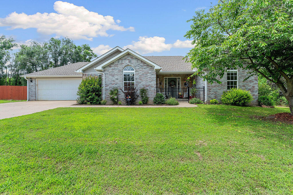 Property Photo: 5 Millsap Circle AR 72715