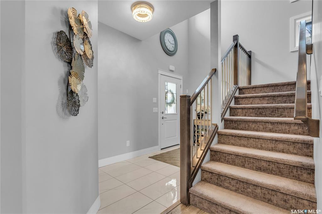 Property Photo: 2243 Rosewood Drive SK S7V 0R9
