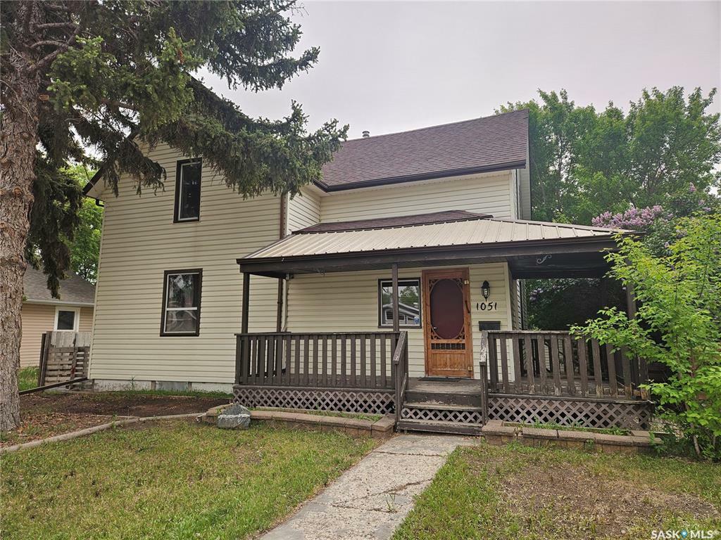 Property Photo:  1051 Montgomery Street  SK S6H 2W9 