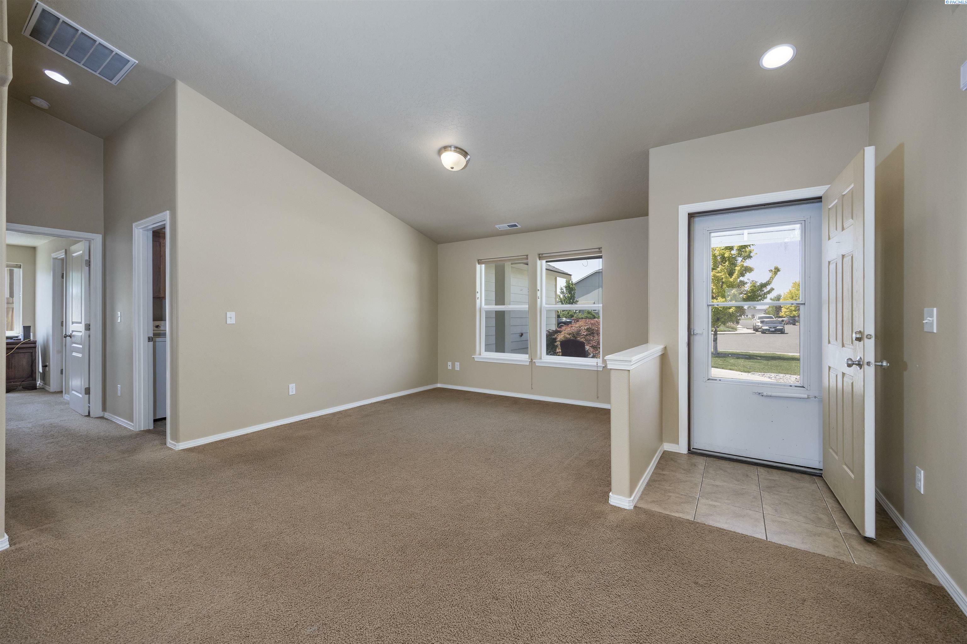 Property Photo: 6307 Bayview Lane WA 99301
