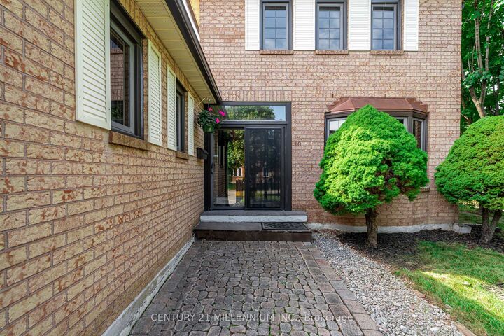 Property Photo:  10 Phelps Drive  ON L6X 3V5 