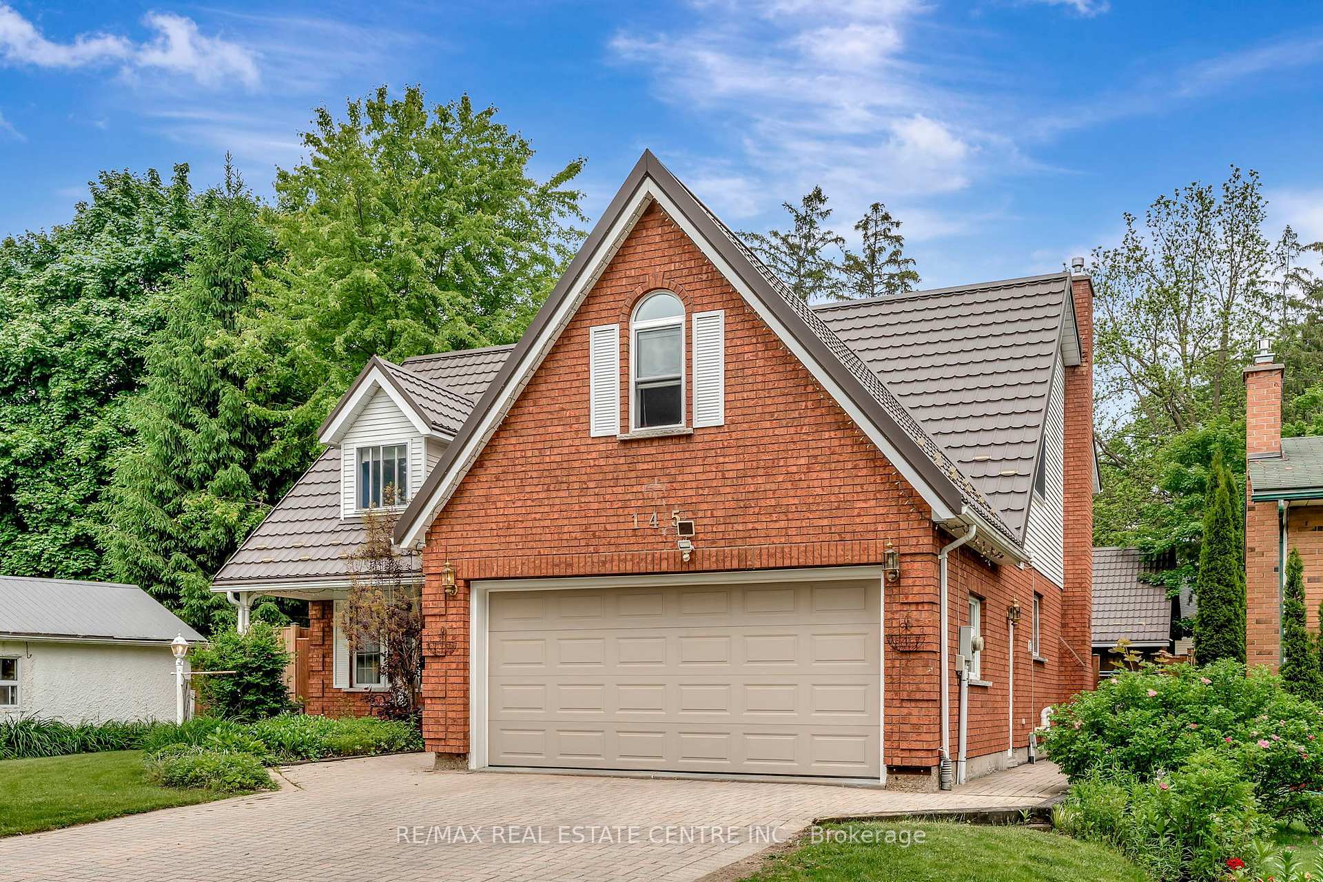 Property Photo: 145 Albert Street E ON N1M 1X7