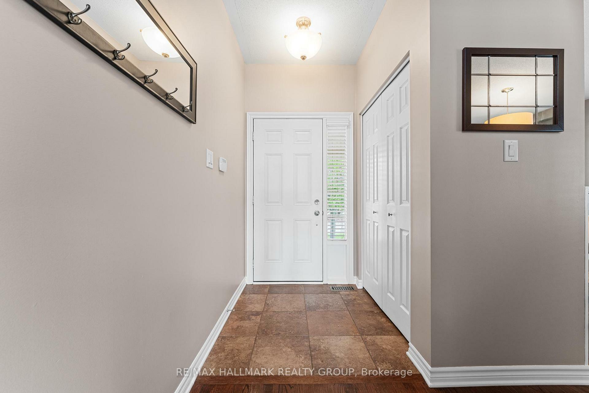 Property Photo: 182 Felicity Crescent ON K1W 0C2