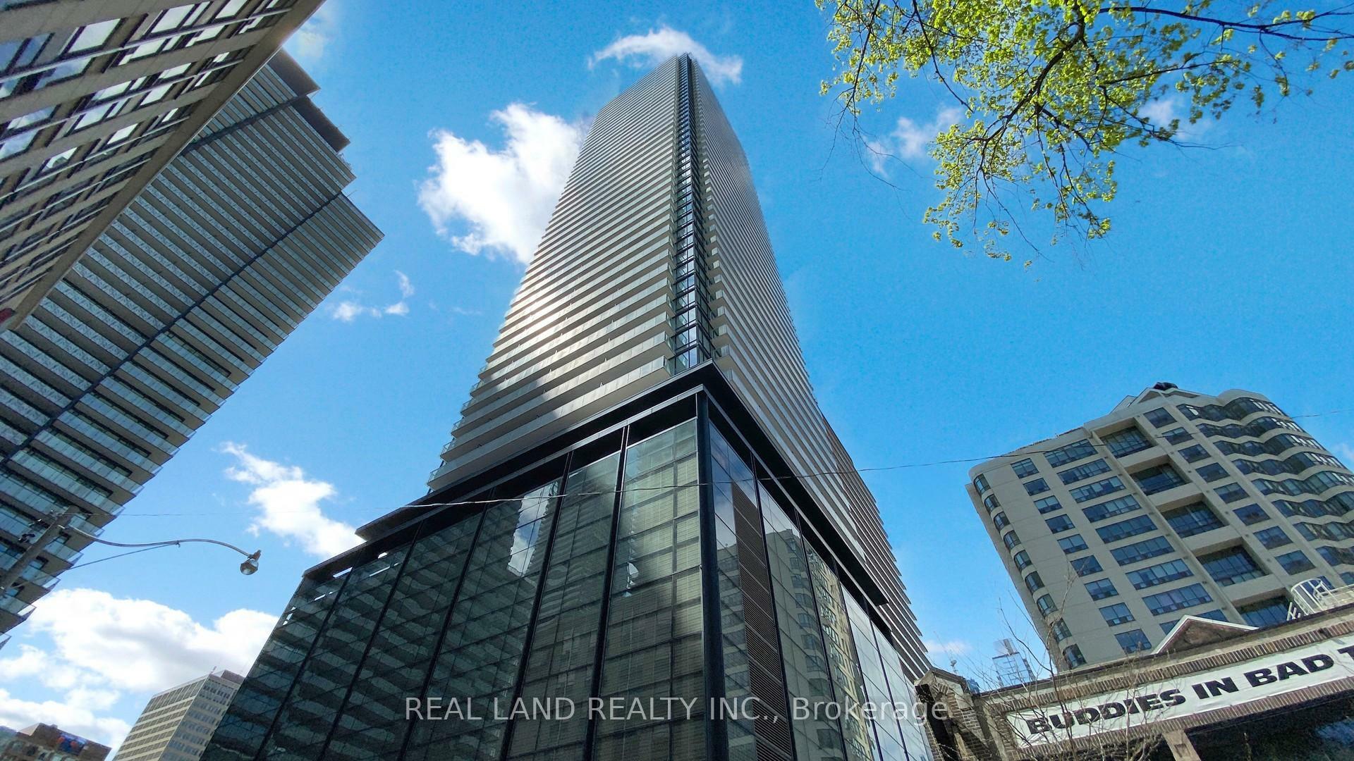 Property Photo: 501 Yonge Street 4901 ON M4Y 0G8
