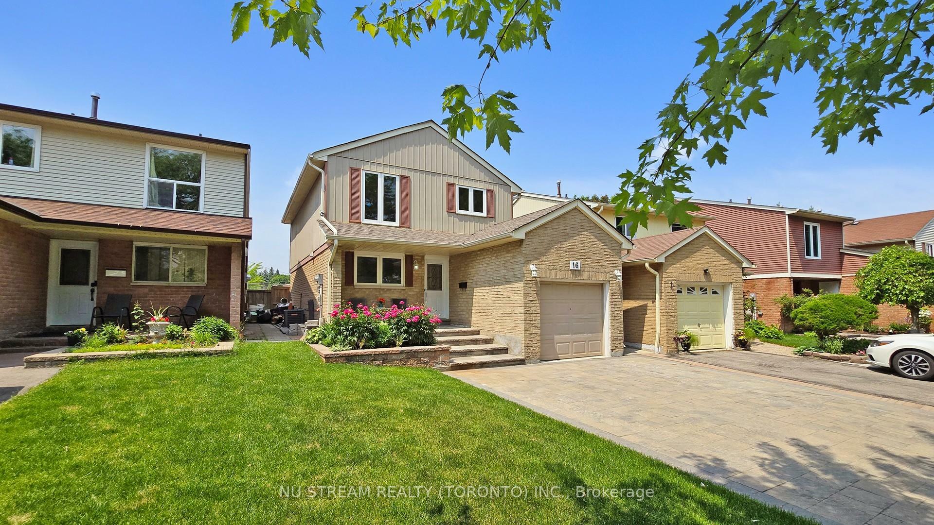 Photo de la propriété: 16 Caronia Square ON M1B 2Z8