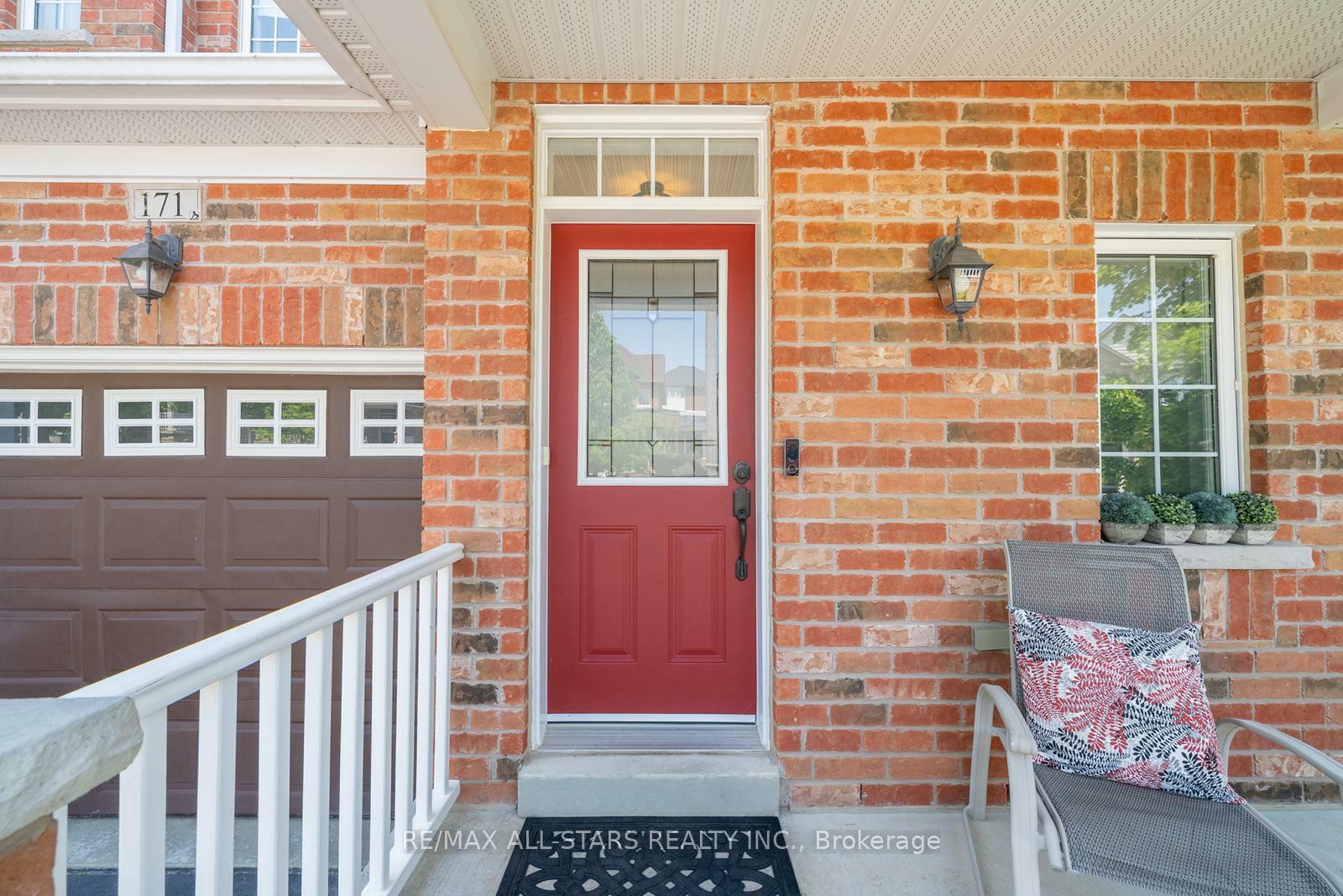 Property Photo: 171 James Ratcliff Avenue ON L4A 0L5