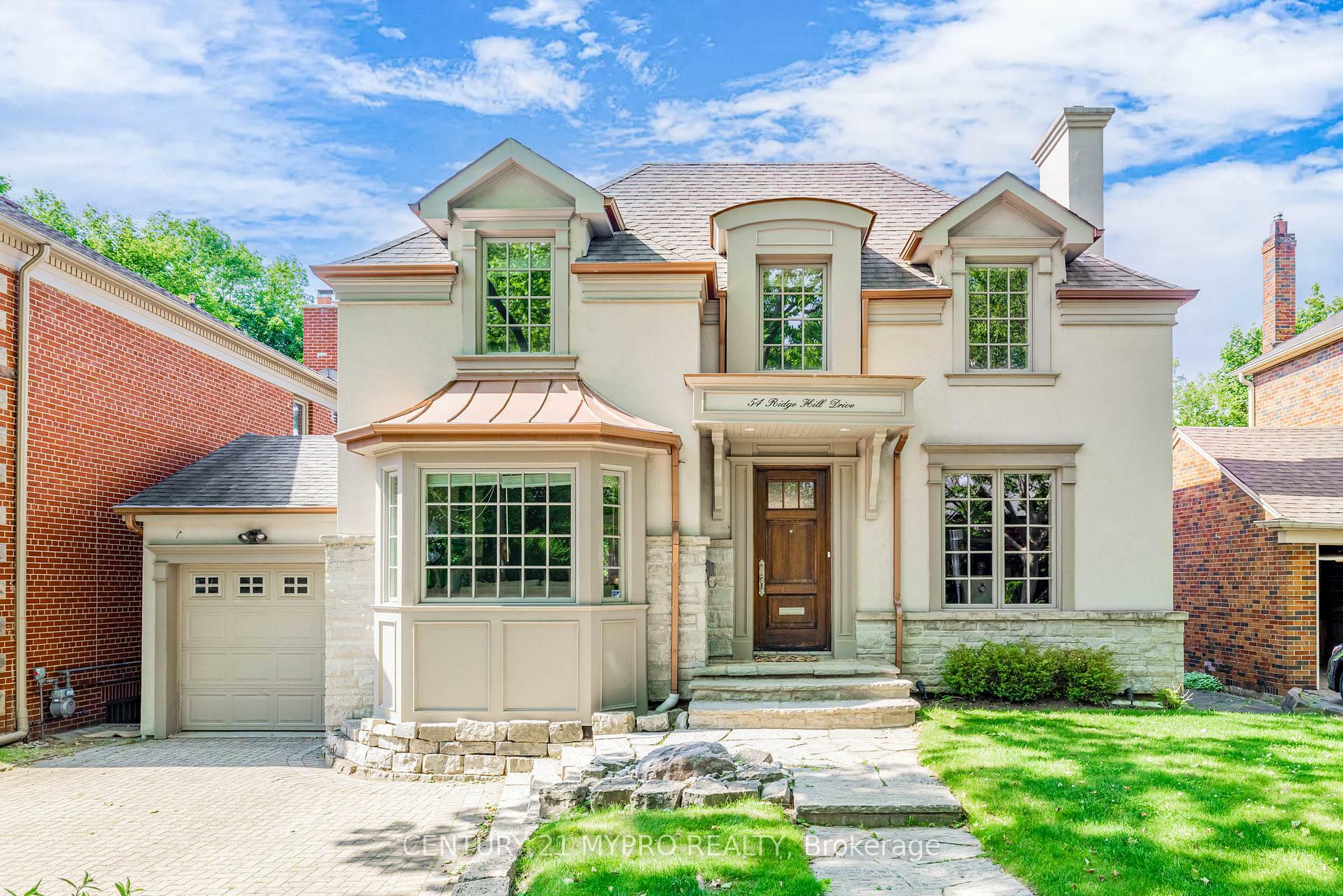 54 Ridge Hill Drive  Toronto ON M6C 2J4 photo