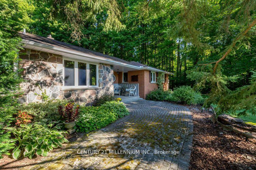 Property Photo: 1264 Olde Base Line Road ON L7C 0J1