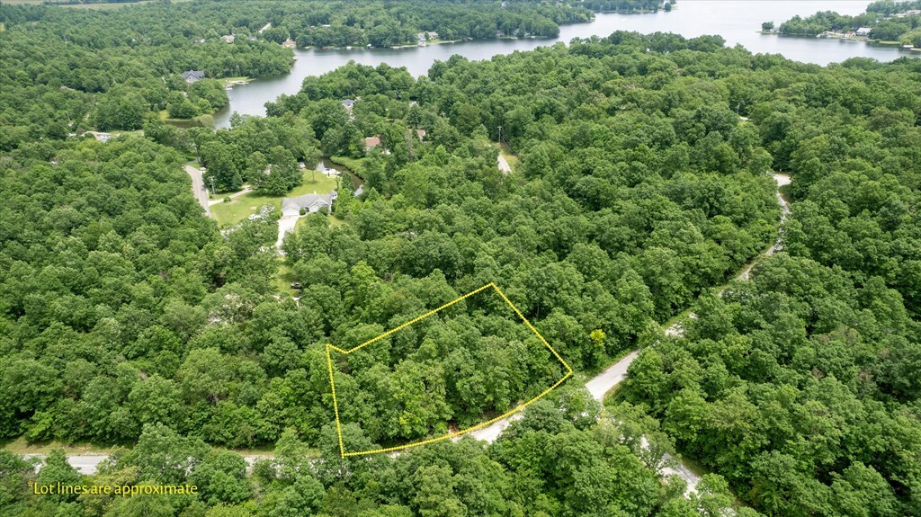 Property Photo: 2313 White Horse Dr TN 38572