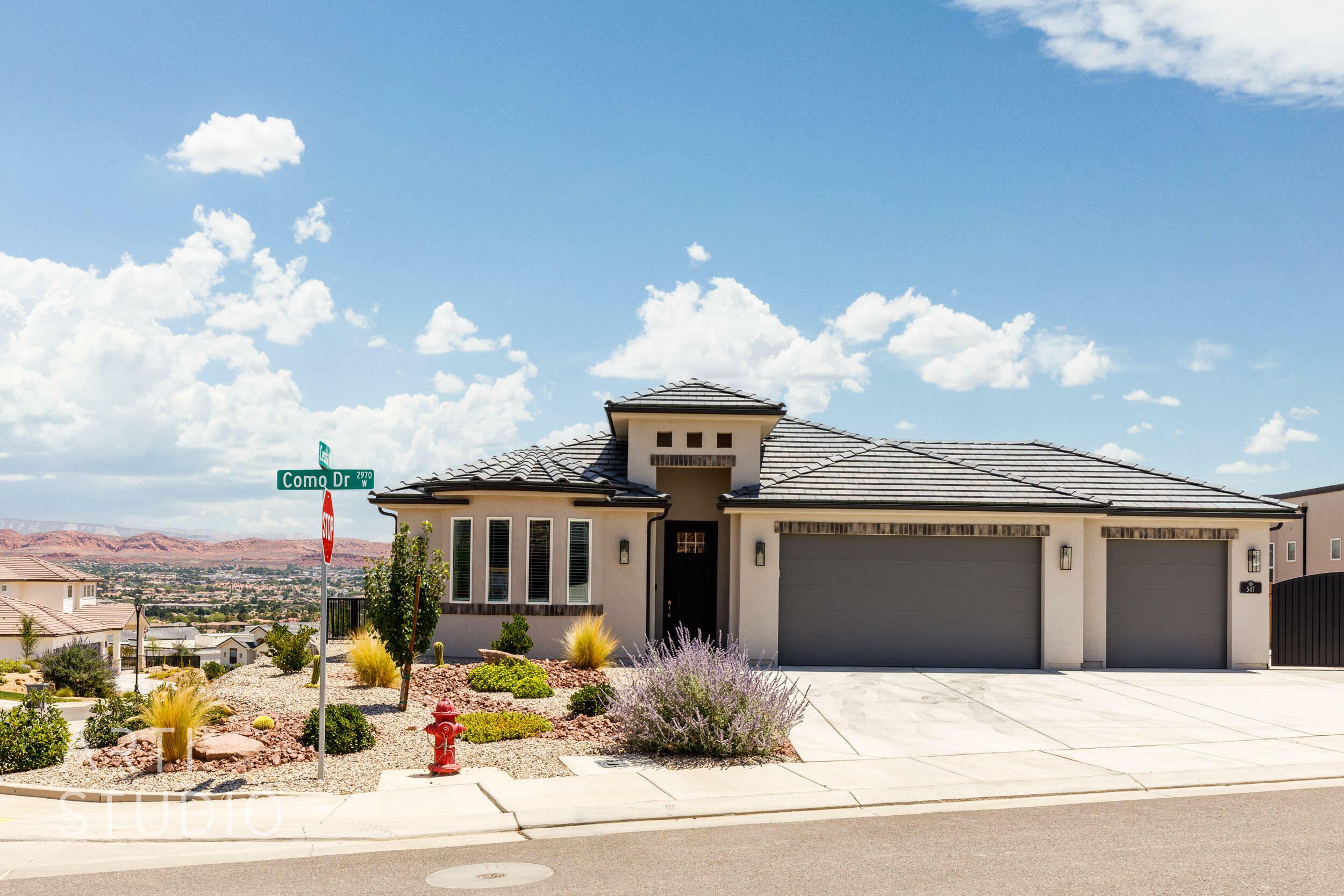 Property Photo: 547 S Como Dr UT 84770