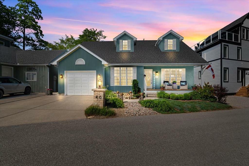 40 Lakeside Circle  Grand Bend ON N0M 1T0 photo