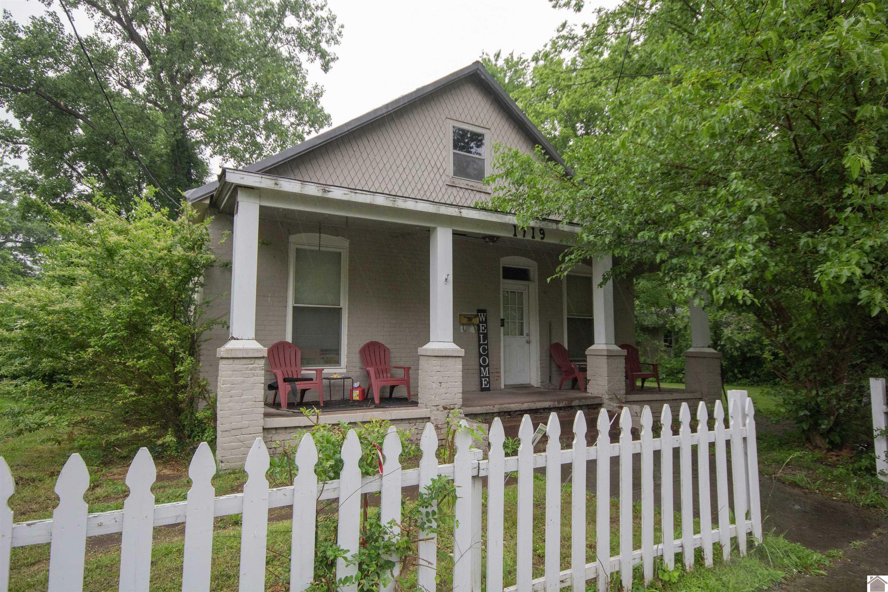 Property Photo:  1719 Broad St  KY 42001 
