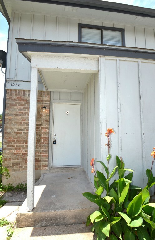 Property Photo: 1202 Southport Drive A TX 78704