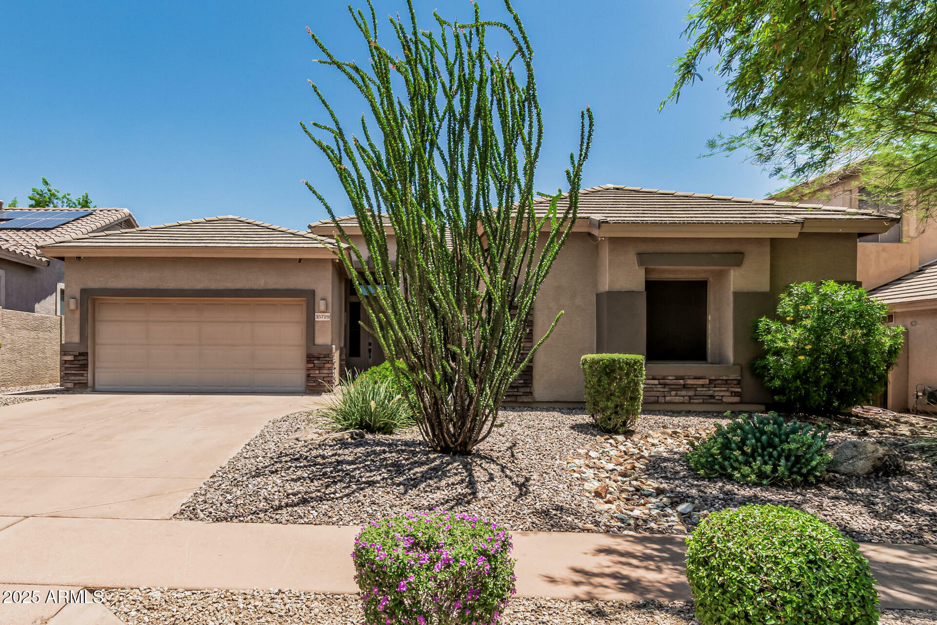 Property Photo: 35729 N 32nd Avenue AZ 85086