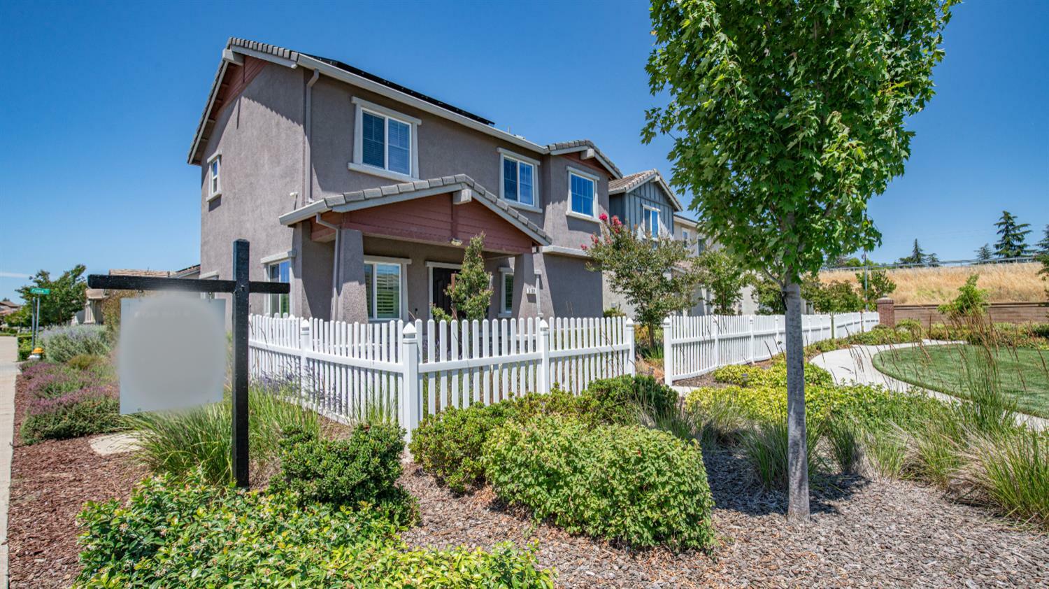 Property Photo:  5101 Fiona Walk  CA 95835 