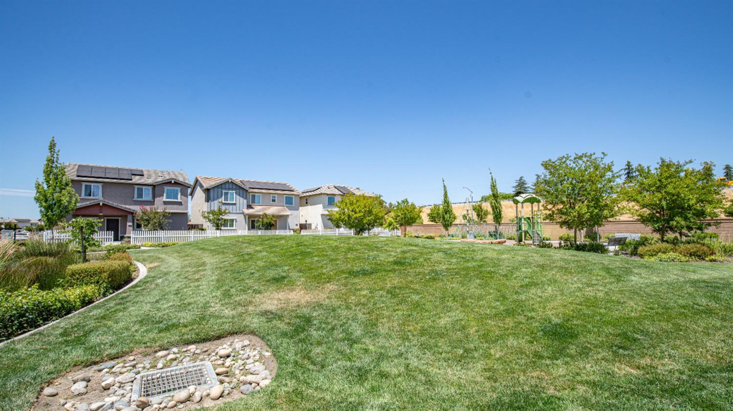 Property Photo: 5101 Fiona Walk CA 95835