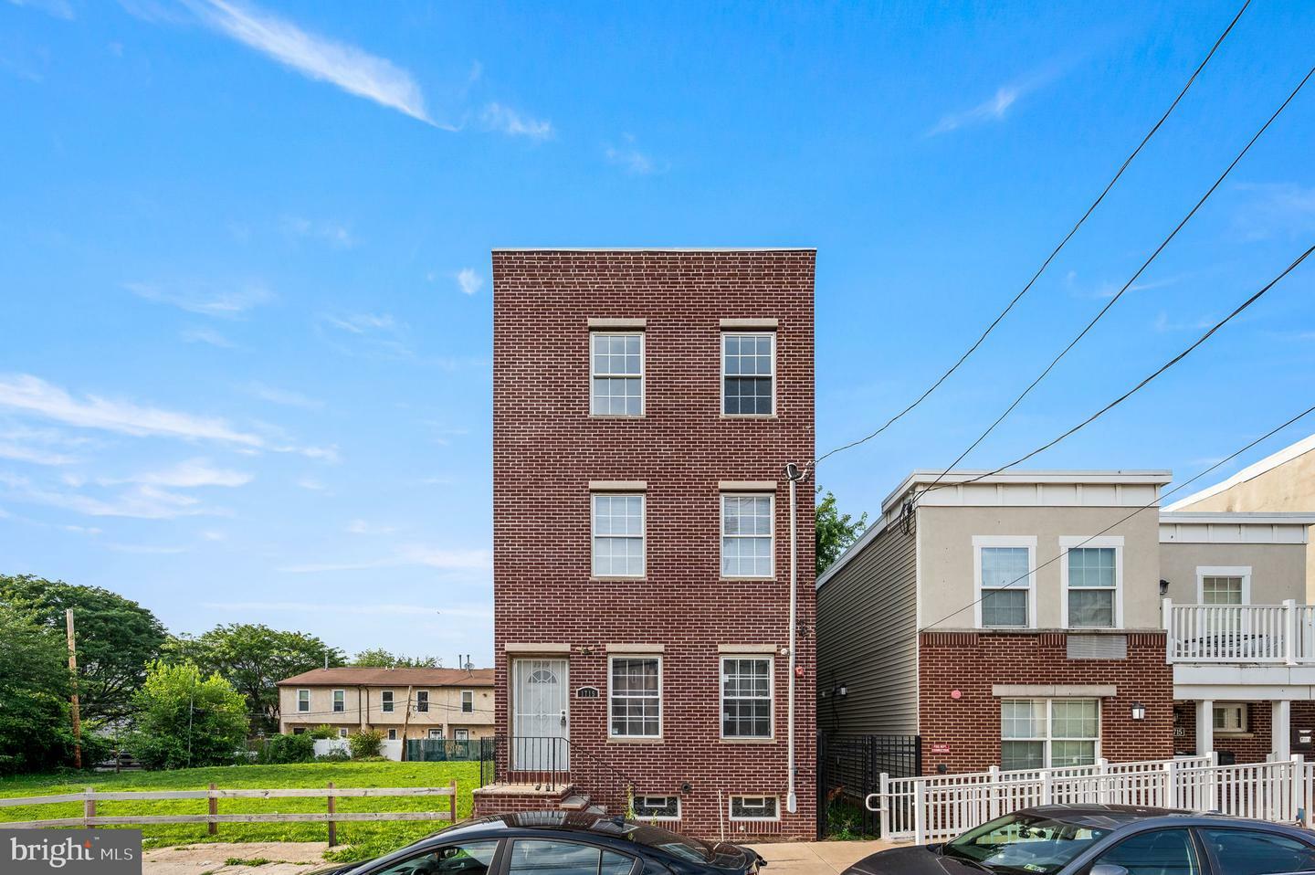 Property Photo: 1719 W Norris Street PA 19121