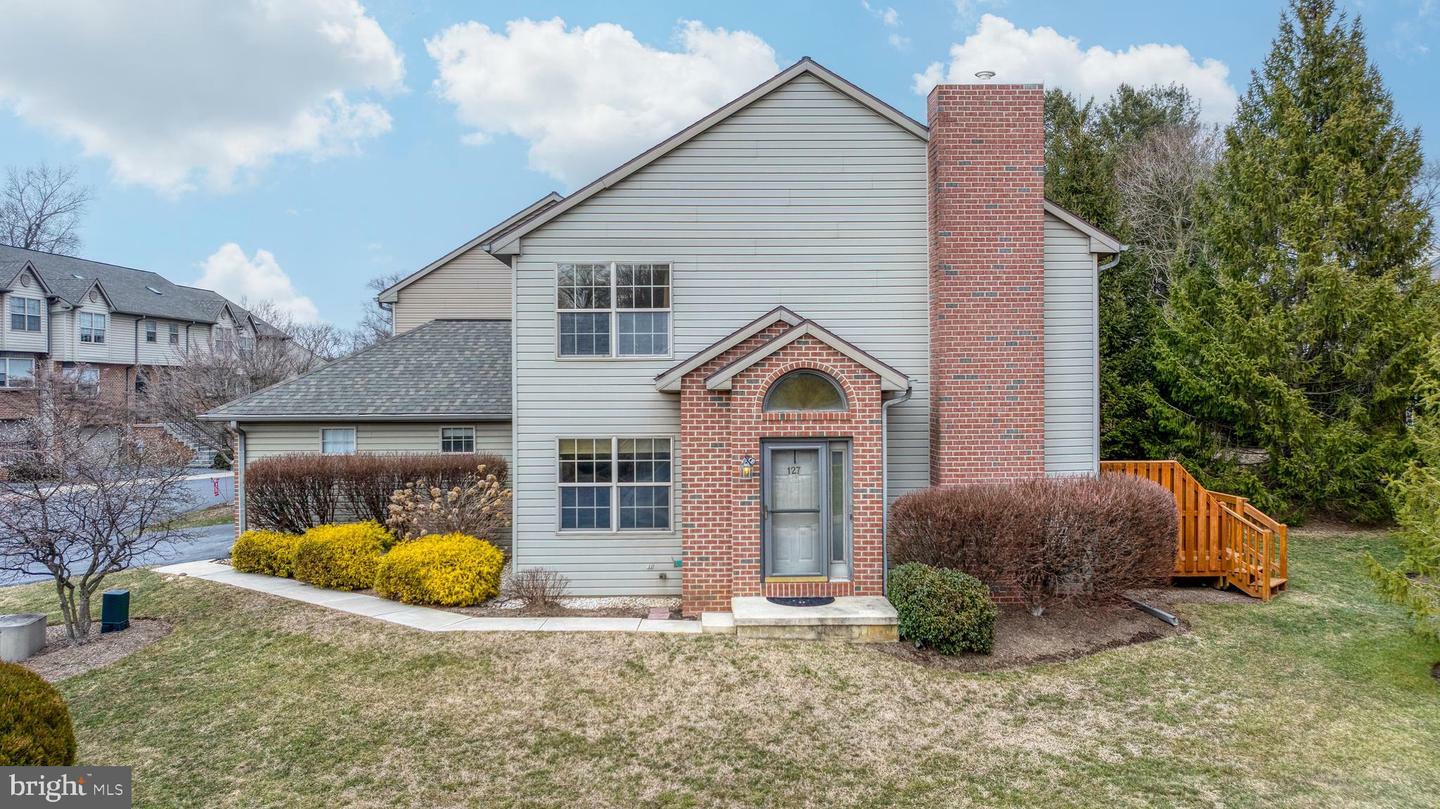 Property Photo: 127 River Bend Park PA 17602