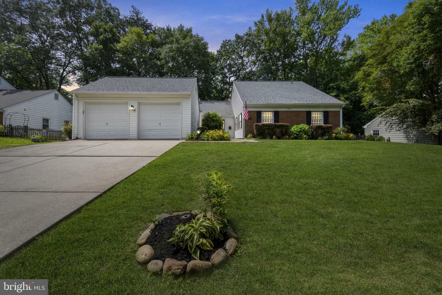 Property Photo: 1806 Crofton Parkway MD 21114