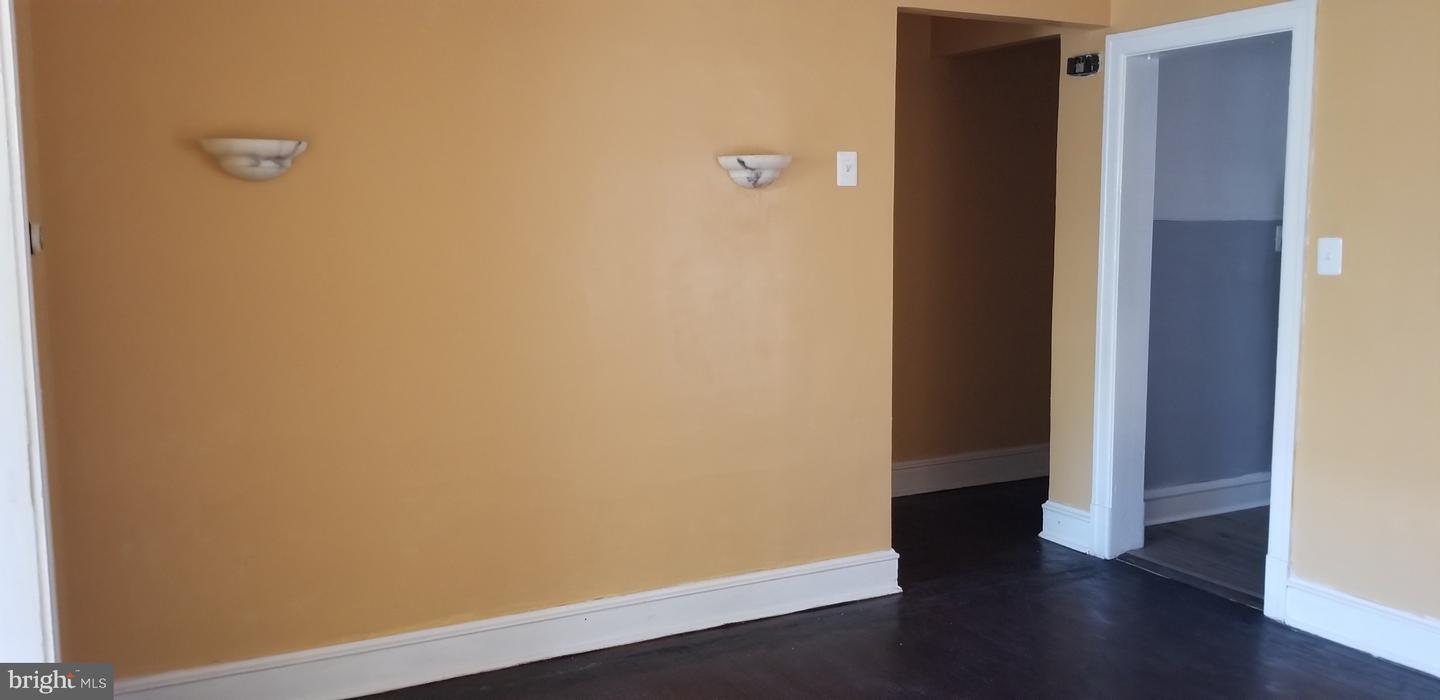 Property Photo: 6524 N Park Avenue 1st Floor PA 19126