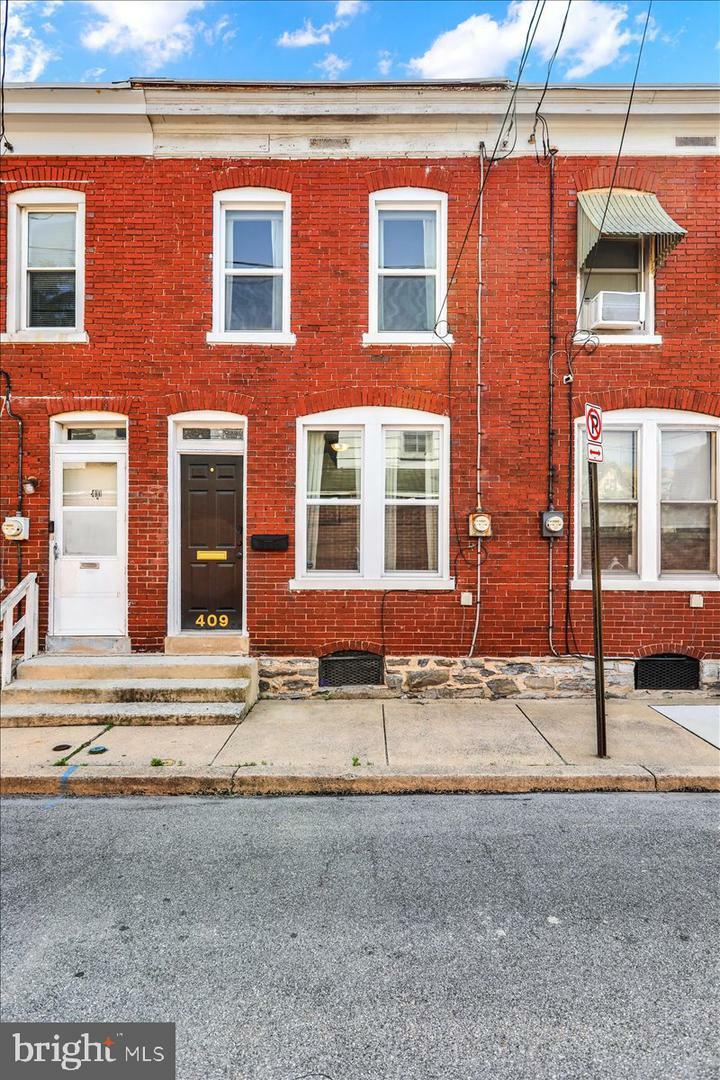 Property Photo: 409 N Cherry Street PA 17602