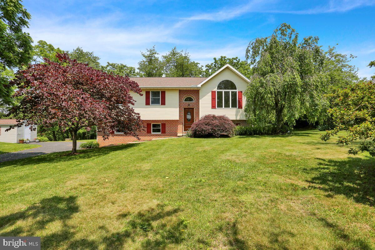 Property Photo: 129 Deck Road PA 19567