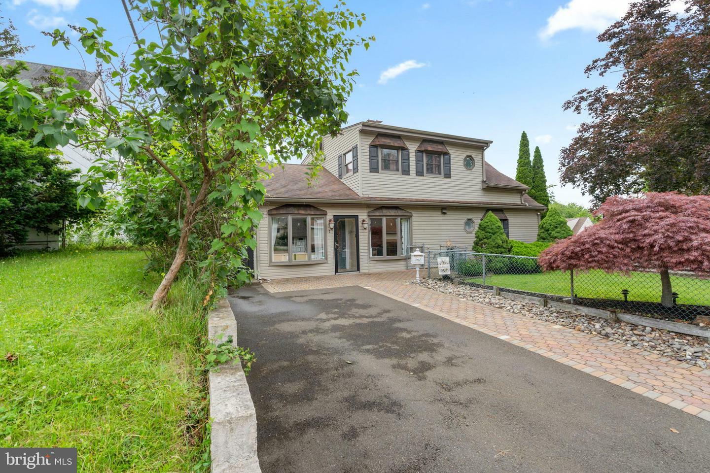 Property Photo: 3200 Holyoke Road PA 19114