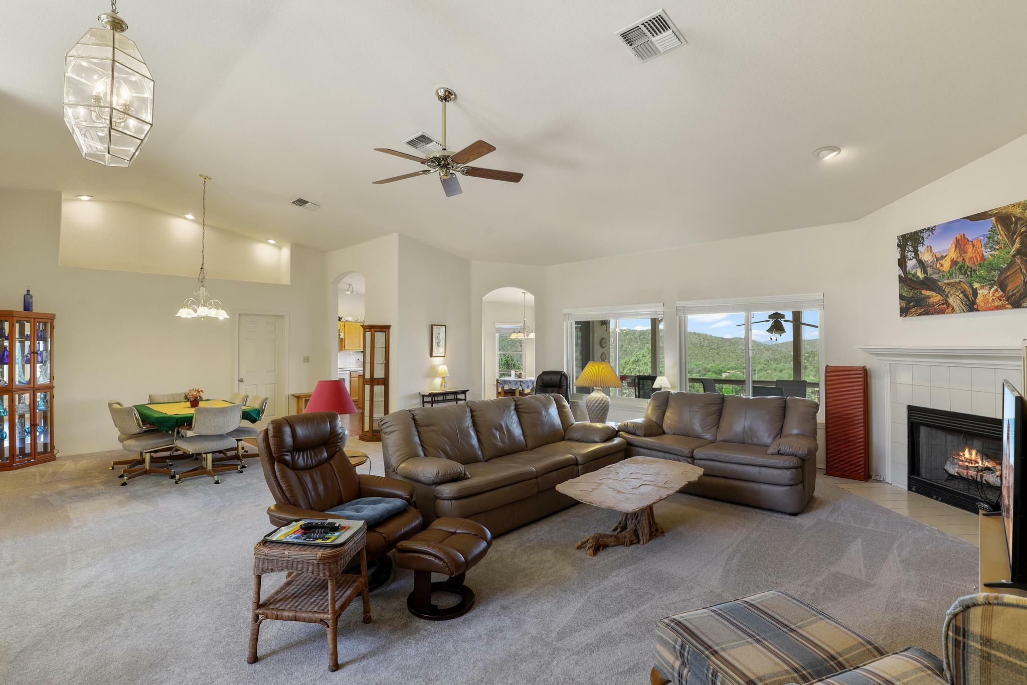 Property Photo: 302 S Canpar Way AZ 85541