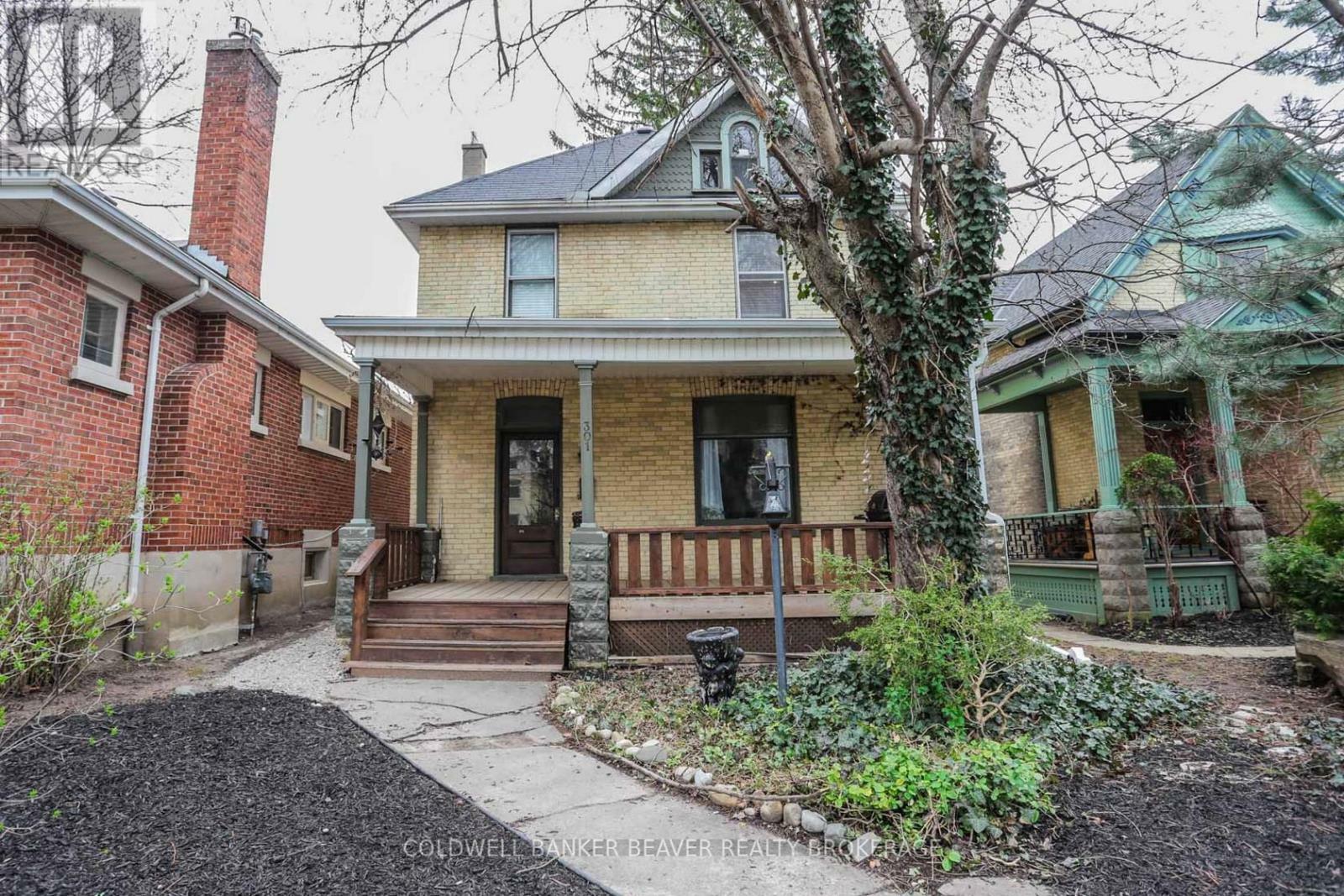 Photo de la propriété: 301 Ridout Street South ON N6C 3Y9