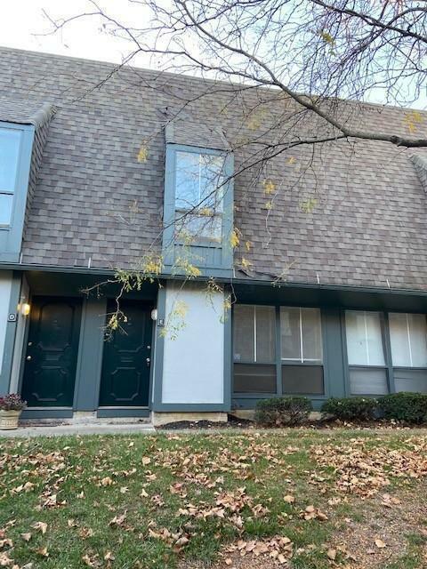 Property Photo: 1046 Merrimar N Circle OH 43220
