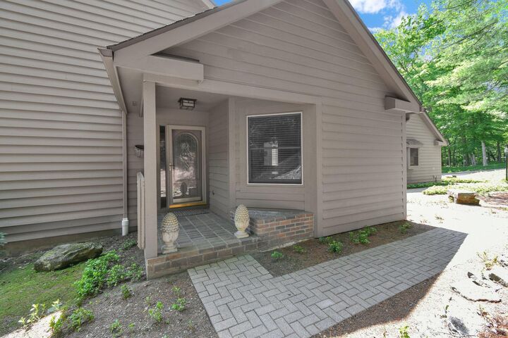 Property Photo:  71 Donald Ross Drive  OH 43023 