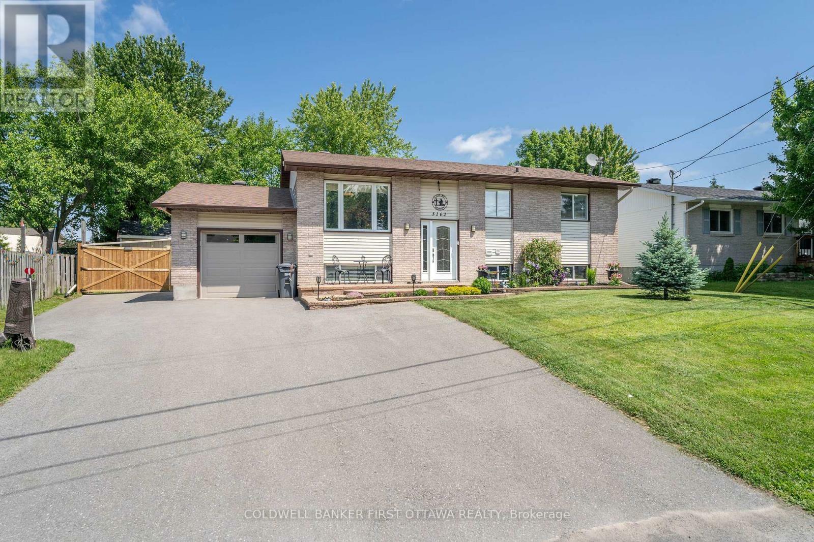 Photo de la propriété: 3162 Lemay Circle ON K4K 1A5