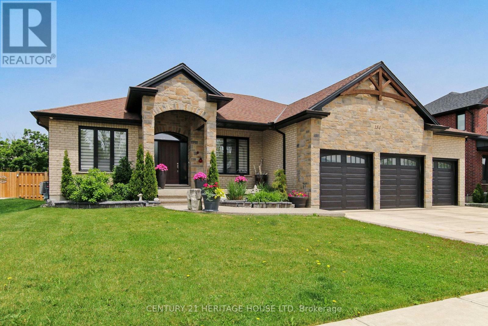 Property Photo: 184 Kettle Creek Drive ON N0L 1B0