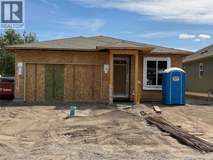 Property Photo: 1614 Pine Street BC V1K 1K8
