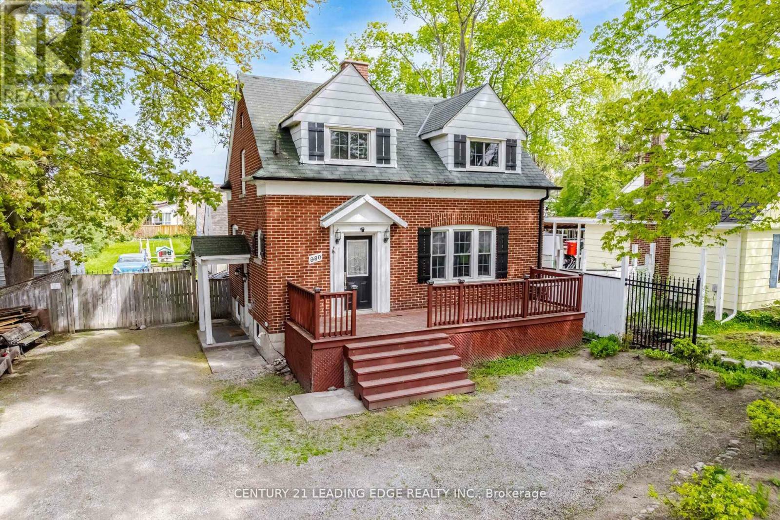Property Photo: 980 King Street East ON L1H 1H2