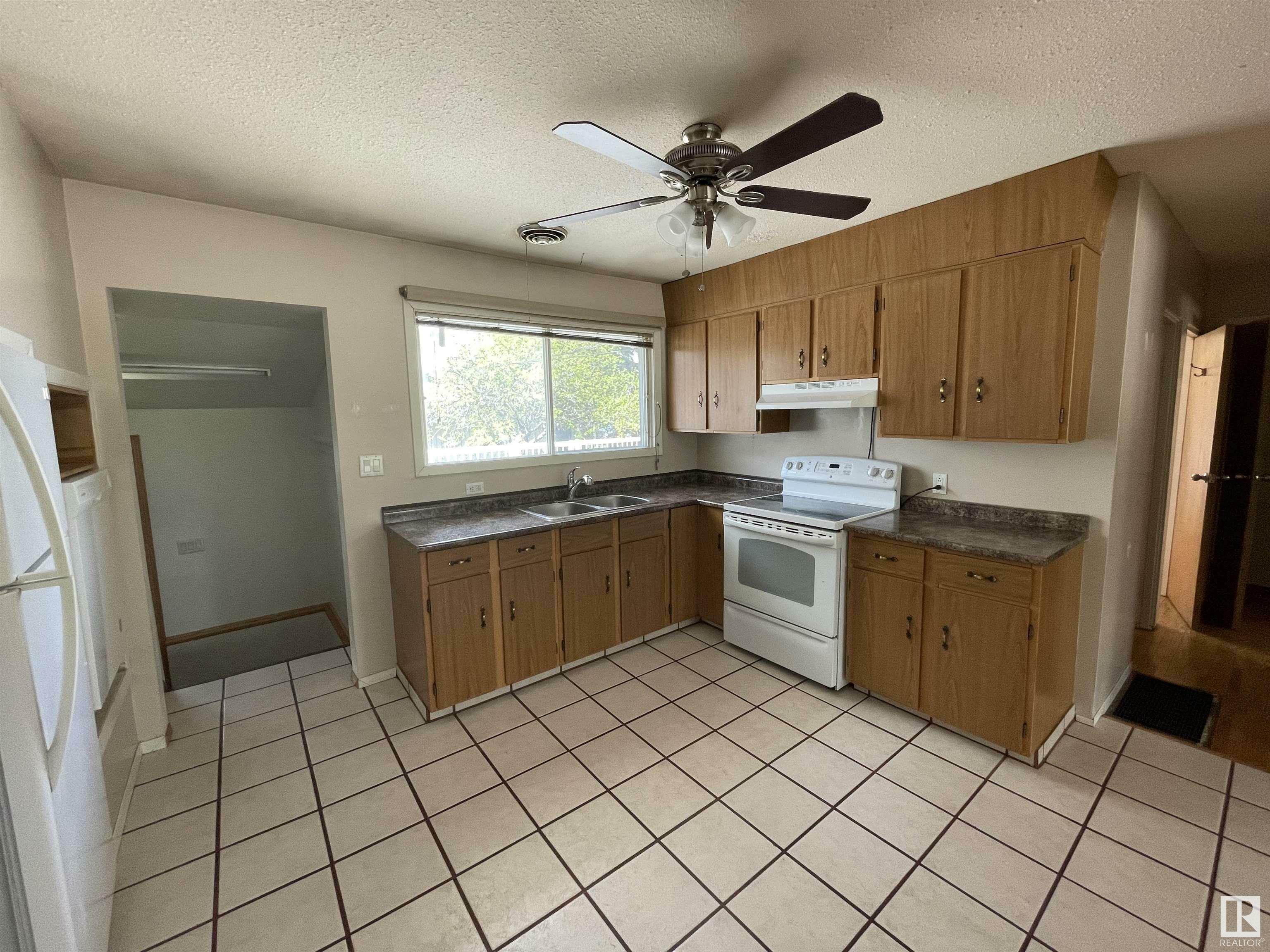 Property Photo: 4904 47 Street AB T7A 1H8