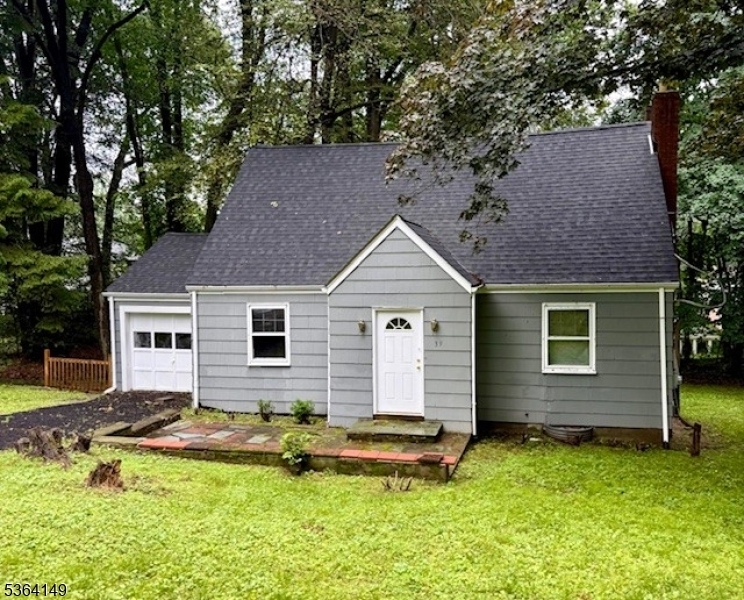 Property Photo: 39 Woodcrest Rd NJ 07005