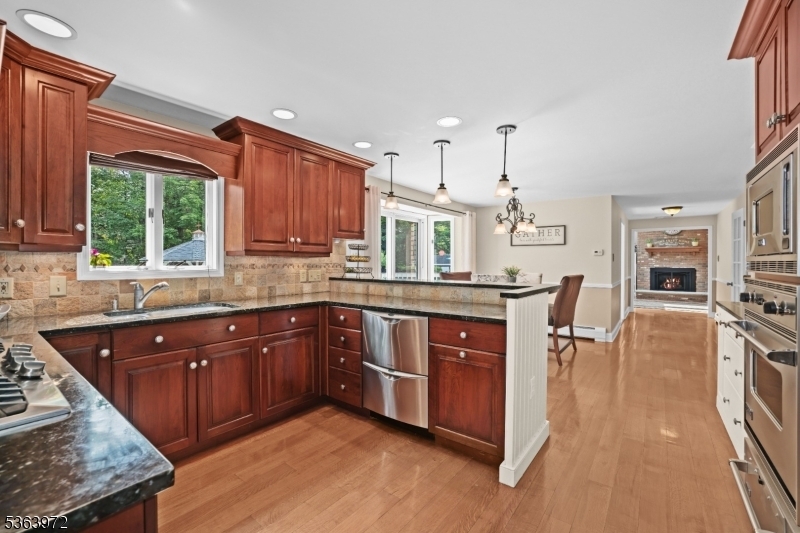 Property Photo: 8 Fieldstone Dr NJ 07405