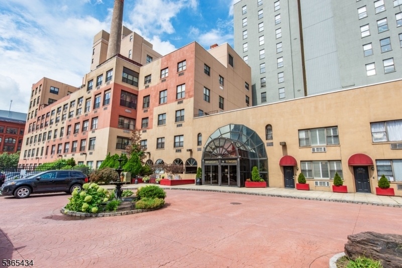 Property Photo: 111 Mulberry St 1-O NJ 07102
