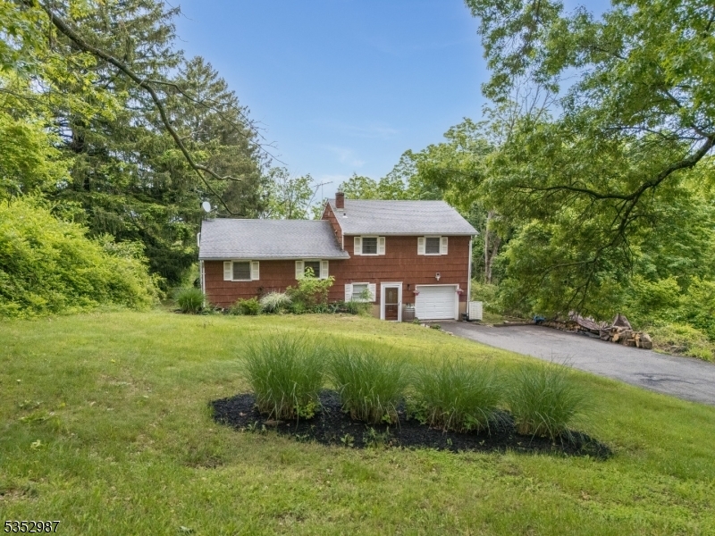 4 Broad View Place  Raritan Twp. NJ 08822 photo