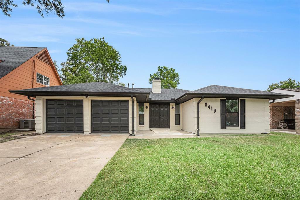 Property Photo: 8419 Sterlingshire Street TX 77078