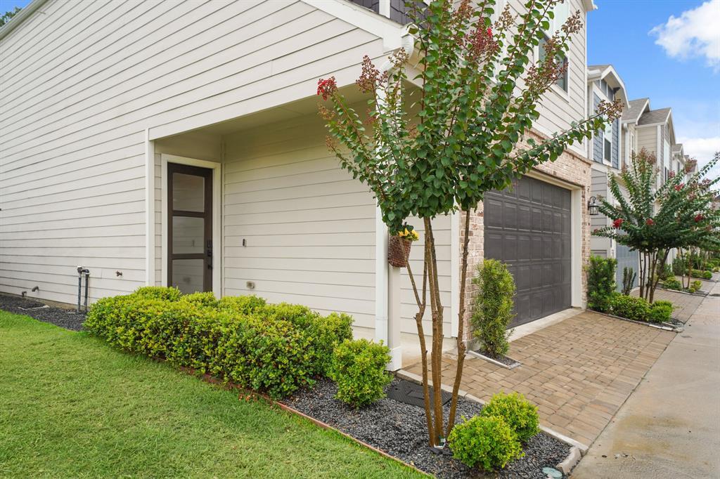 Property Photo: 1505 Canter Bayou Way TX 77043