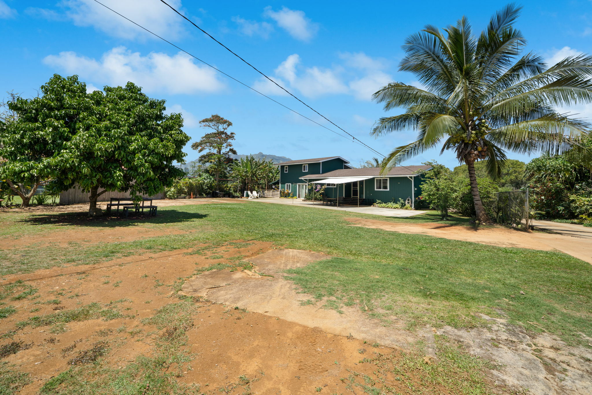 Property Photo: 6100 Kawaihau Rd HI 96746