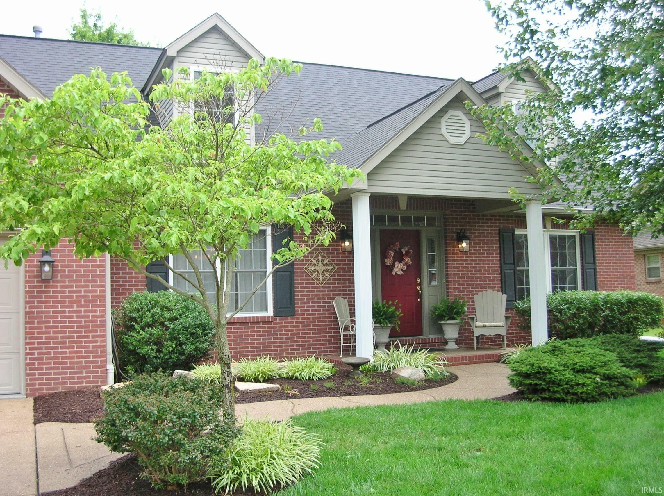 Property Photo: 2622 Oak Trail Drive IN 47630
