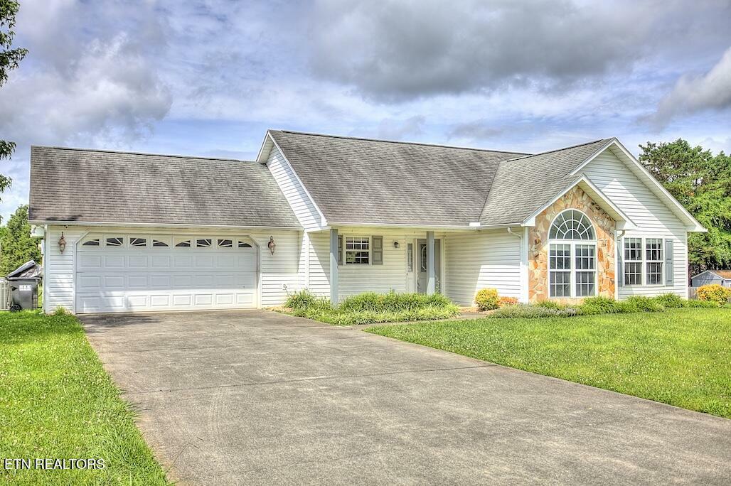 Property Photo: 325 Headrickview Drive TN 37804