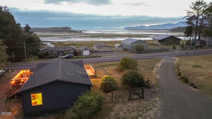 Property Photo: 26305 Sandlake Road OR 97112