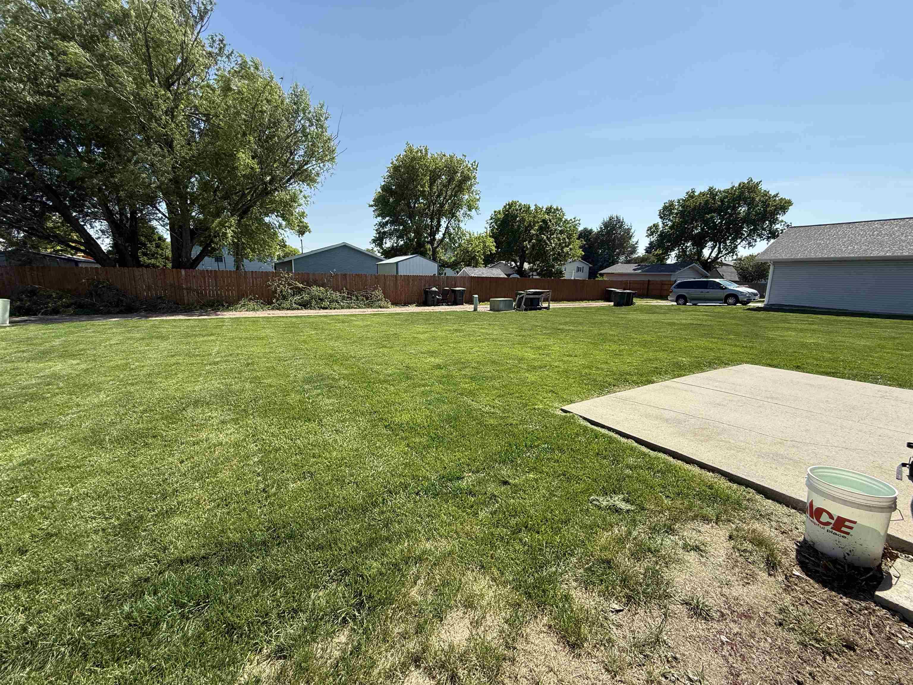 Property Photo: 1402 Hackberry Rd NE 69101