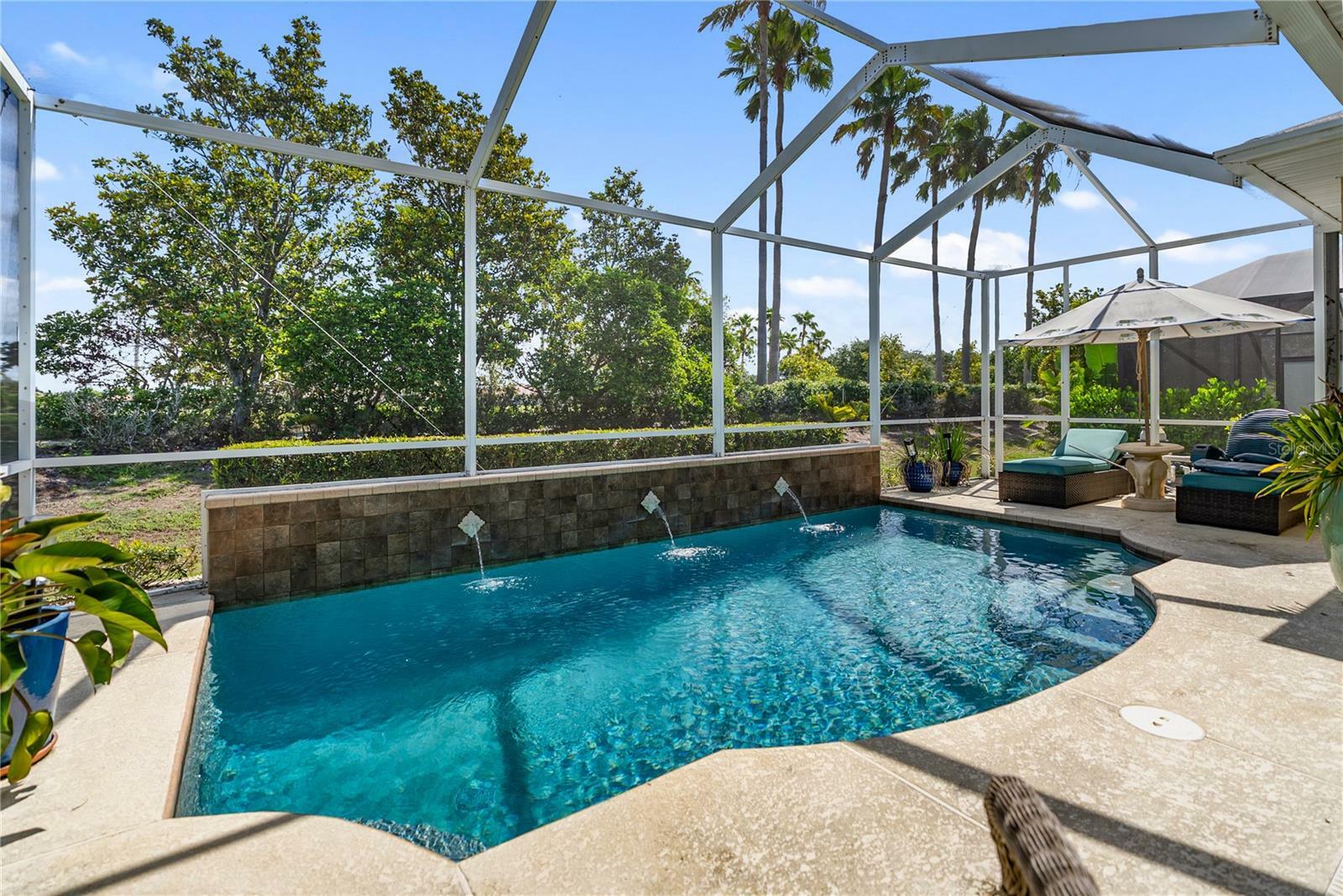 Property Photo: 305 Siena Vista Place FL 33573